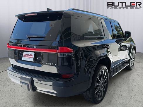 Used 2025 Lexus GX 550 w/ Cold Area Package AWD/4WD image 6