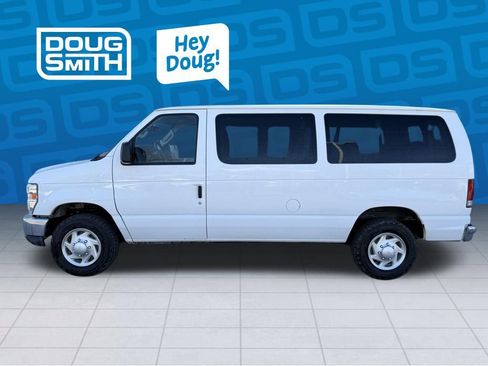 Used 2012 Ford E-350 and Econoline 350 XLT image 2