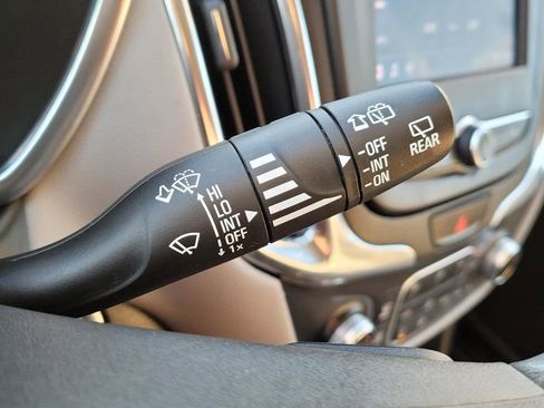 Used 2020 Chevrolet Equinox LT image 34