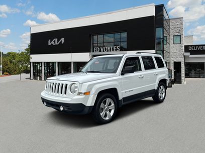 Used 2014 Jeep Patriot Latitude w/ Sun/Sound Group