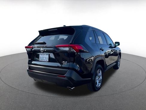 Used 2025 Toyota RAV4 XLE image 15