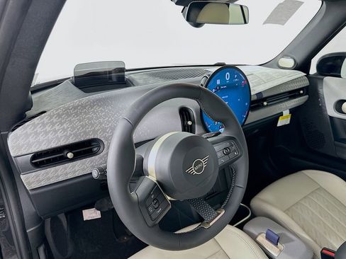 Certified 2025 MINI Cooper S FWD image 9