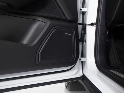Certified 2026 Porsche Macan S AWD/4WD image 19