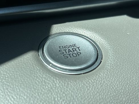 Used 2021 Hyundai Elantra SEL FWD image 21