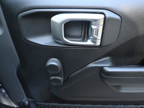 Used 2019 Jeep Wrangler Unlimited Sport image 21