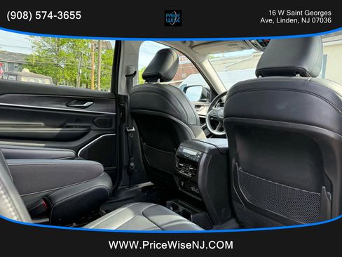 Used 2021 Jeep Grand Cherokee L Limited image 27