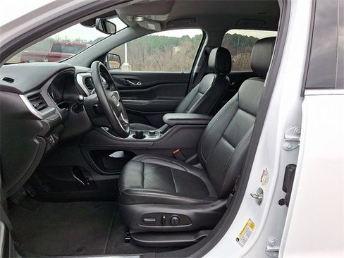 Used 2023 GMC Acadia SLT image 11