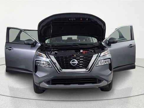 Used 2023 Nissan Rogue SV image 8