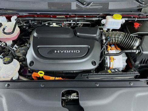Used 2022 Chrysler Pacifica Limited FWD image 40