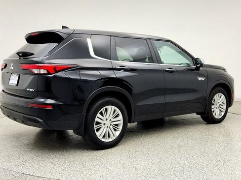 Used 2025 Mitsubishi Outlander ES AWD/4WD image 5
