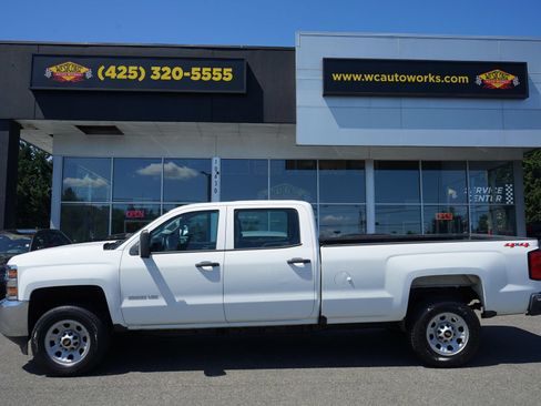 Used 2018 Chevrolet Silverado 3500 W/T AWD/4WD image 2