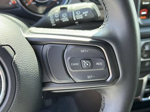 Used 2022 Jeep Wrangler Unlimited Sport w/ Sun And Sound Package AWD/4WD image 12