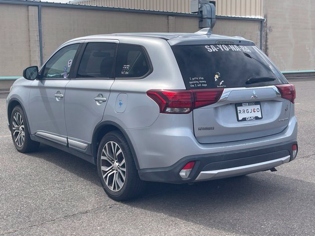 Used 2017 Mitsubishi Outlander ES FWD image 5