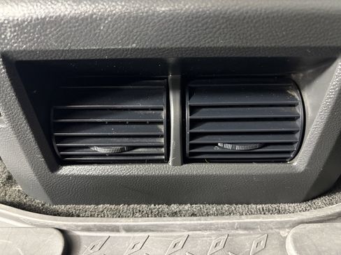 Used 2015 RAM 1500 Express AWD/4WD image 21