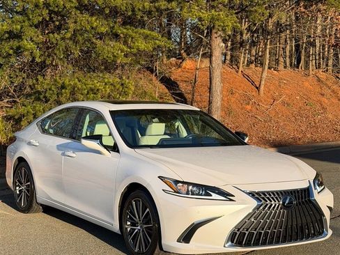 Used 2024 Lexus ES 350 Premium image 7