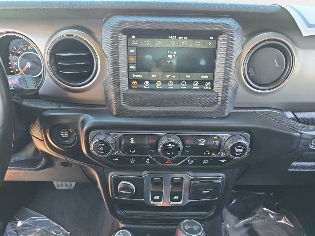 Used 2020 Jeep Wrangler Sport AWD/4WD image 22