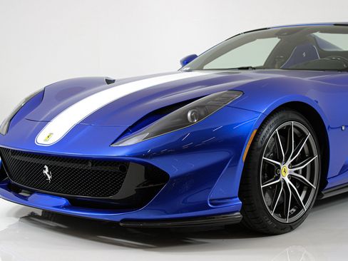 Certified 2022 Ferrari 812 GTS RWD image 31