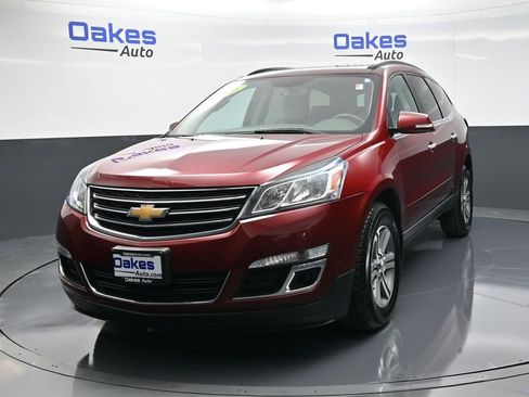 Used 2016 Chevrolet Traverse LT image 4