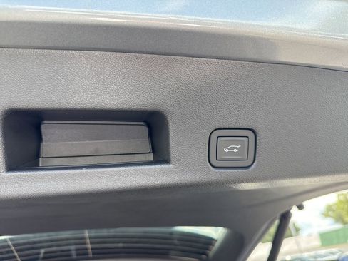 New 2026 GMC Acadia Elevation image 39