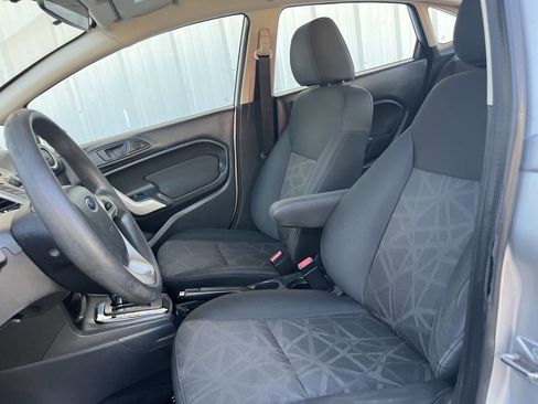 Used 2013 Ford Fiesta SE image 11