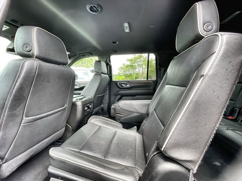 Used 2023 Chevrolet Suburban Premier AWD/4WD image 25
