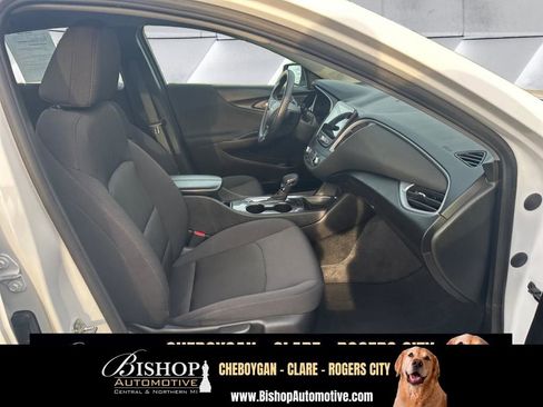 Used 2023 Chevrolet Malibu LT FWD image 19