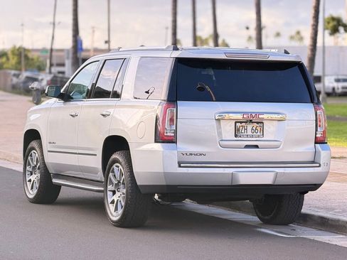 Used 2017 GMC Yukon Denali w/ Open Road Package image 2