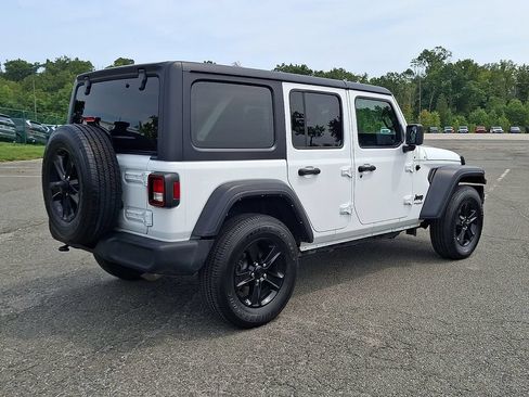 Used 2022 Jeep Wrangler Unlimited Sport AWD/4WD image 9