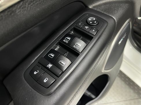 Used 2018 Jeep Grand Cherokee High Altitude AWD/4WD image 16