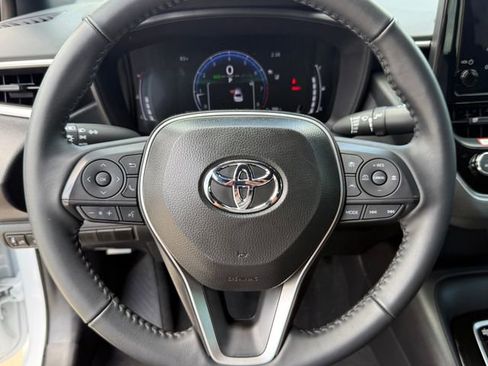 Used 2026 Toyota Corolla SE FWD image 15