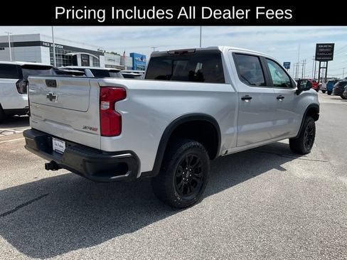 Used 2022 Chevrolet Silverado 1500 ZR2 w/ Technology Package AWD/4WD image 25