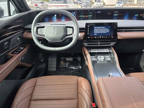 New 2026 Lincoln Nautilus Reserve image 6