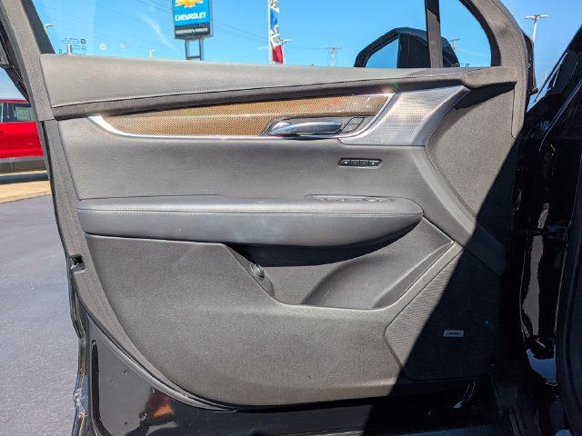 Used 2024 Cadillac XT6 Premium Luxury w/ Platinum Package AWD/4WD image 9