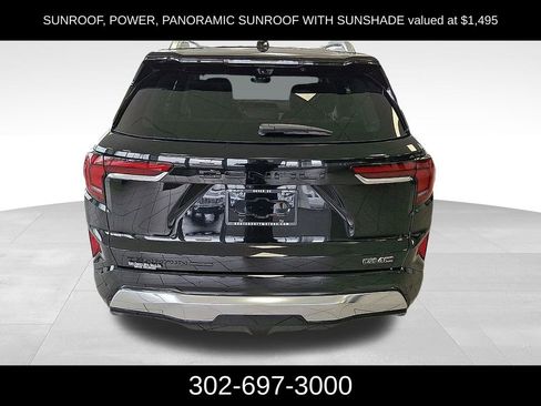 New 2026 GMC Terrain Denali w/ LPO, Black Badging Package image 5