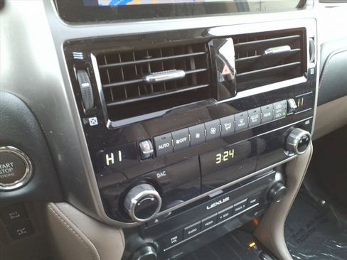 Used 2023 Lexus GX 460 Premium image 19