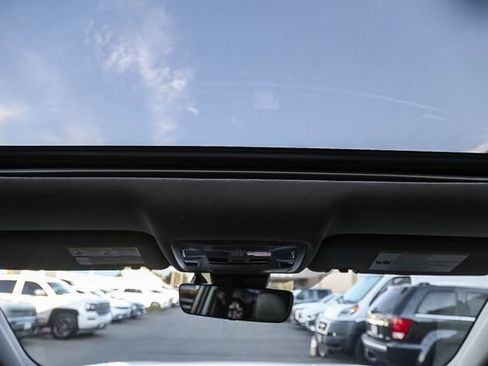 Used 2019 Toyota Highlander Limited AWD/4WD image 18
