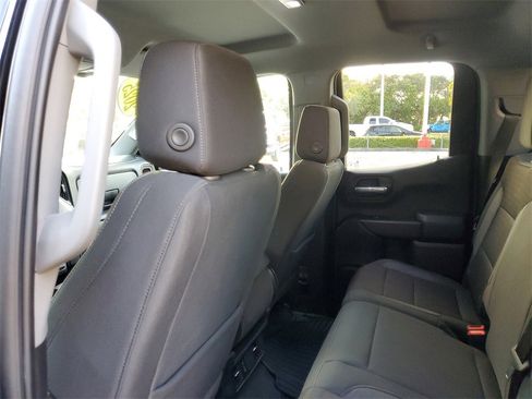 Used 2025 Chevrolet Silverado 1500 Custom image 10