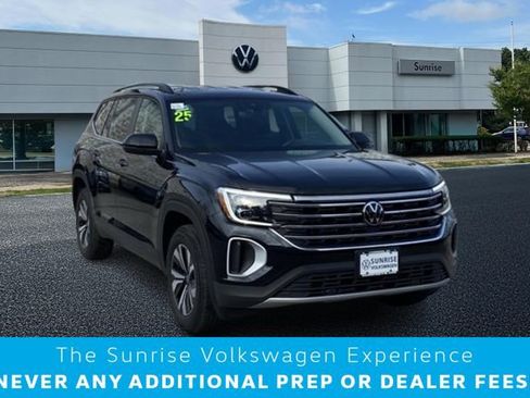 Used 2025 Volkswagen Atlas SE image 1