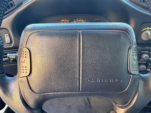 Used 1993 Chevrolet Camaro Z28 RWD image 16