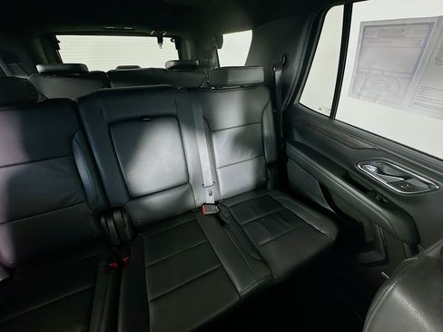 Used 2024 Chevrolet Tahoe LT RWD image 14