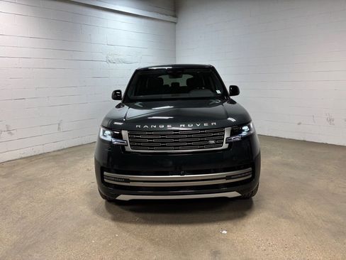 New 2025 Land Rover Range Rover Long Wheelbase SE image 3