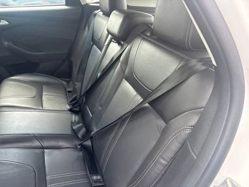 Used 2014 Ford Focus Titanium FWD image 11