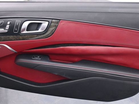 Used 2018 Mercedes-Benz SL 550 image 17
