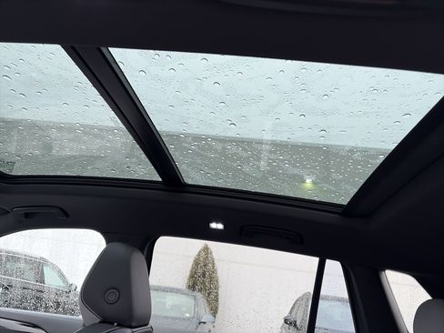 New 2026 Volkswagen Tiguan SE R-Line image 15