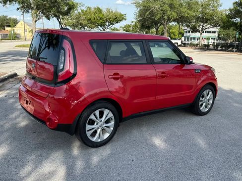 Used 2016 Kia Soul ! w/ Premium Package FWD image 6