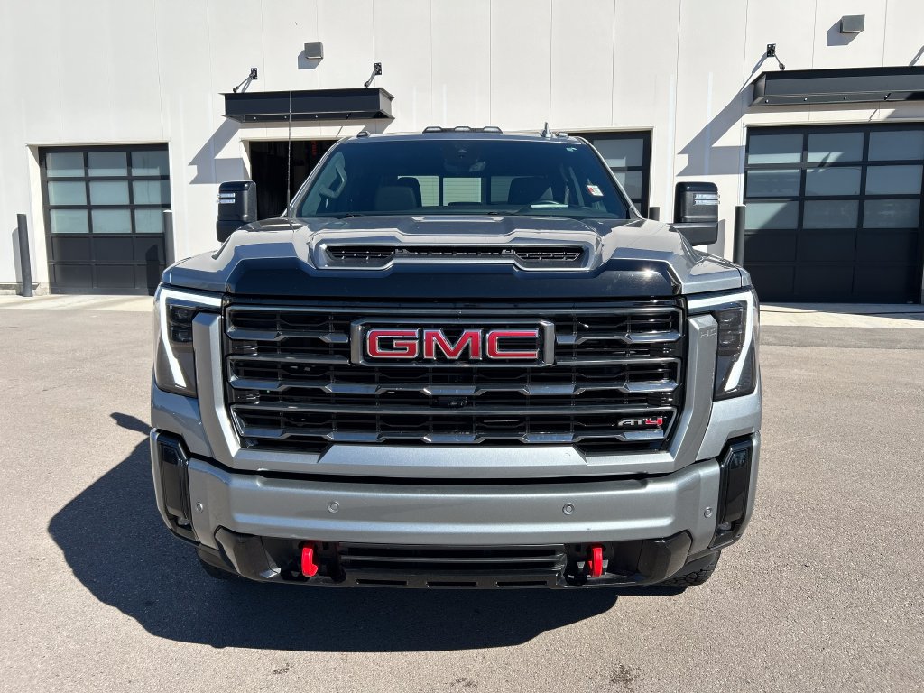 Used 2026 GMC Sierra 3500 AT4 w/ AT4 Premium Plus Package AWD/4WD image 5
