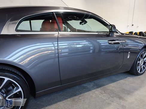 Used 2019 Rolls-Royce Wraith RWD image 12