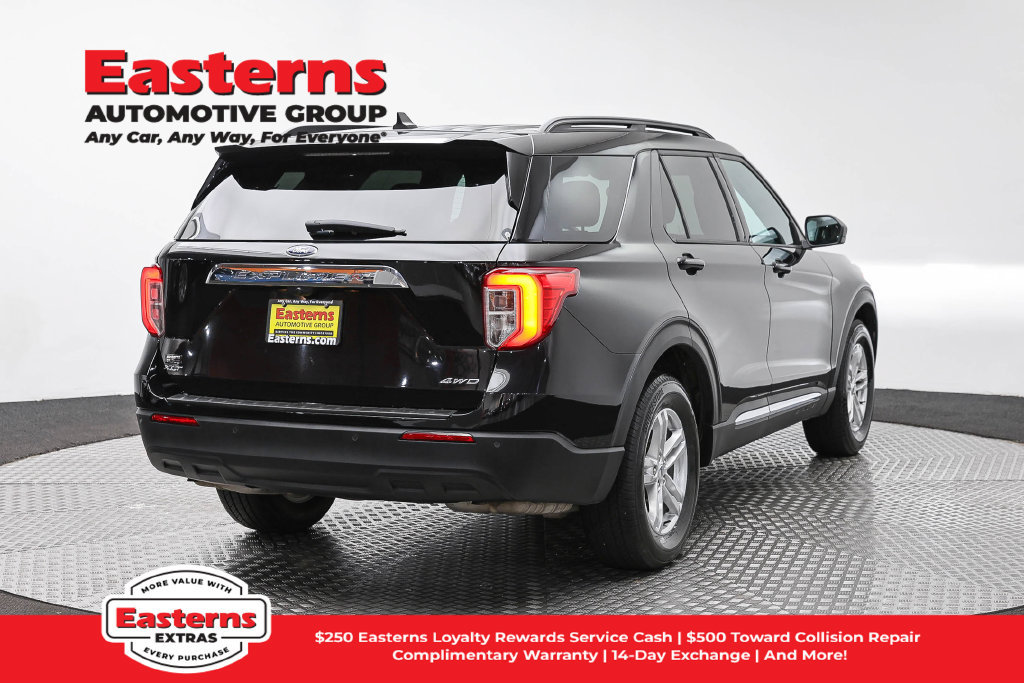 Used 2023 Ford Explorer XLT AWD/4WD image 6