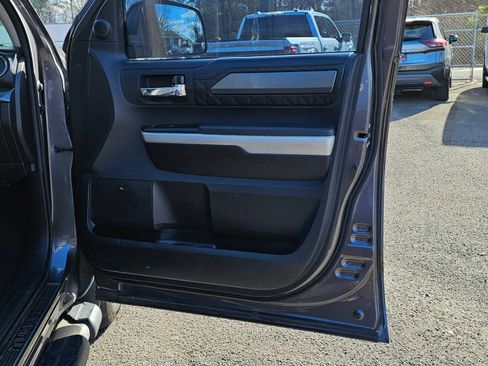 Used 2018 Toyota Tundra Platinum image 11
