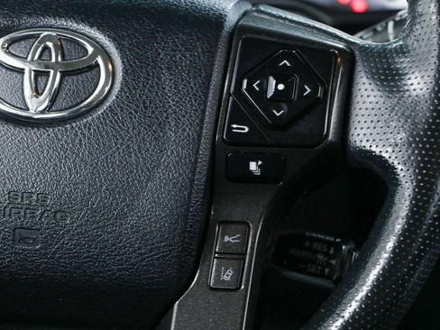 Used 2023 Toyota 4Runner TRD Off-Road Premium AWD/4WD image 15